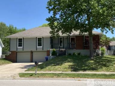 Main picture of 3713 NE Chapel Dr