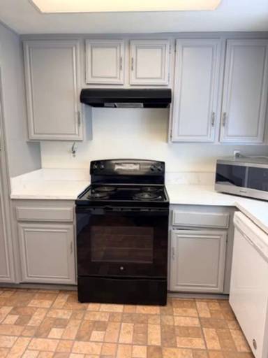 Main picture of 808 Plaza Flora
