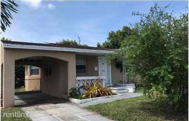 Main picture of 2634 Fletcher Ct