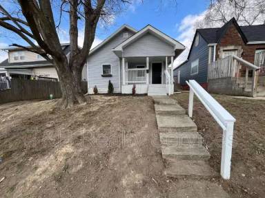 Main picture of 2822 E 19th St