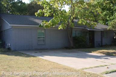 Main picture of 3305 Southerland Dr
