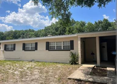 Main picture of 131 California Dr NE
