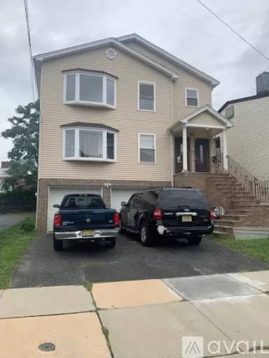 Main picture of 82 Linden St