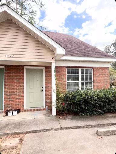 Main picture of 1921 Fannie Dr