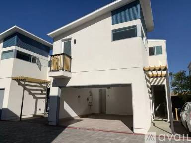 Main picture of 1166 Holly Ave