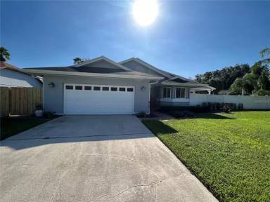 Main picture of 1737 Singing Palm Dr