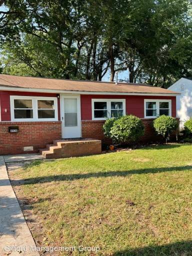 Main picture of 4930 Woolsey St
