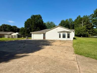 Main picture of 1308 Barton Ln