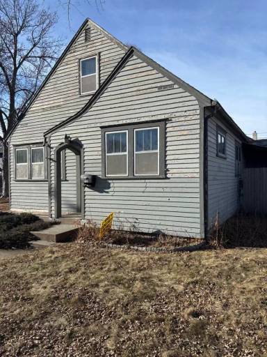 Main picture of 623 S Willow Ave