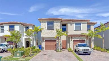 Main picture of 25490 SW 108th Ct