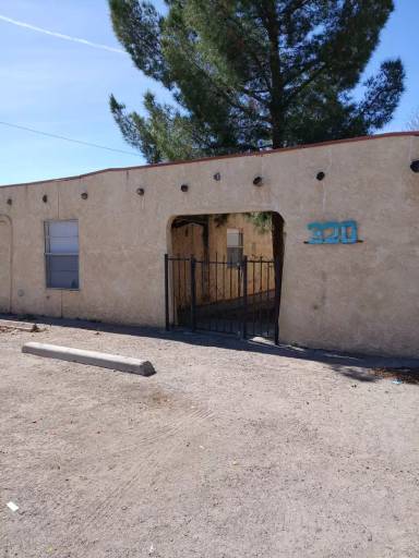 Main picture of 320 S San Pedro St