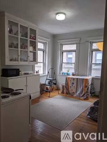 Main picture of 80 Fenway