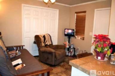Main picture of 1081 SE Monterey Rd