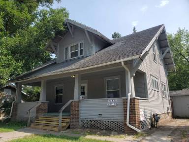 Main picture of 2902 Lincoln Way