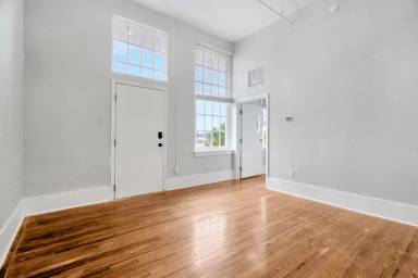 Main picture of 1015 10th Ave N