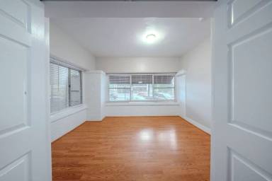 Main picture of 65 Linden Ave