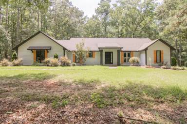 Main picture of 241 Plantation Creek Rd