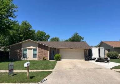 Main picture of 2409 Botanical Dr