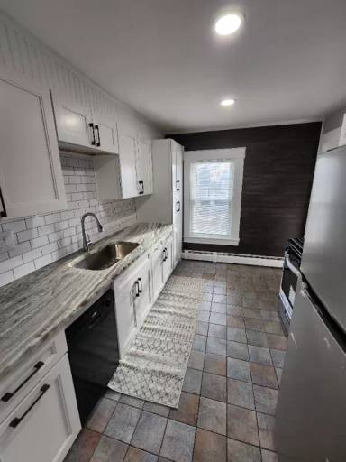 Main picture of 39 Concord St
