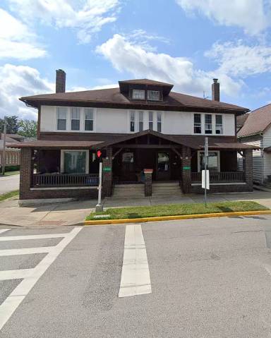 Main picture of 323 E Main St