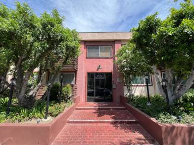 Main picture of 5400 Newcastle Ave