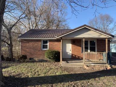 Main picture of 3200 W 28th St