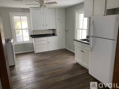 Main picture of 705 Linn Ave