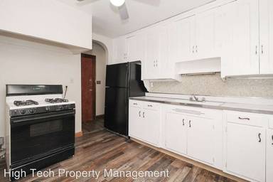 Main picture of 9520 Garfield Blvd