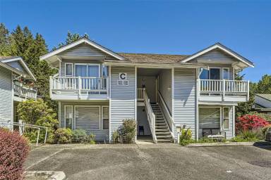 Main picture of 8400 166th Ave NE