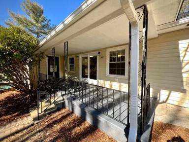 Main picture of 25 Little Martha Ln