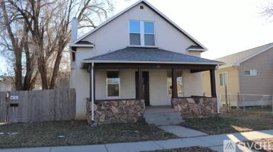 Main picture of 38 Custer Ave