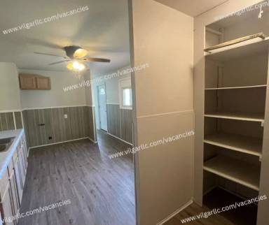 Main picture of 1341 E 50th Pl
