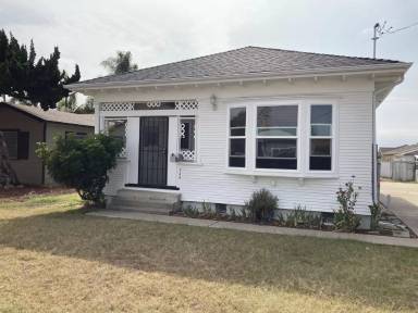 Main picture of 736 Twin Oaks Ave
