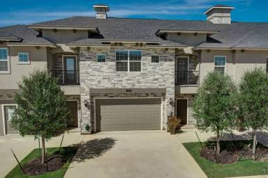 Main picture of 401 Kate Ln