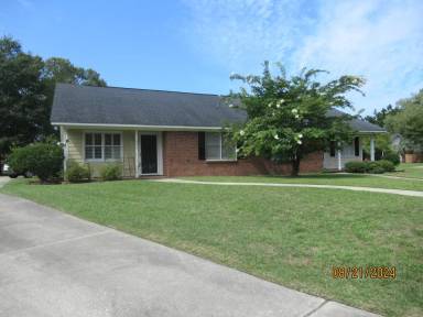 Main picture of 2090 Tudor St