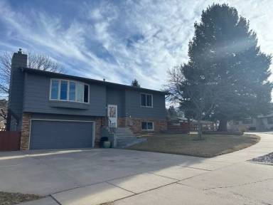 Main picture of 2710 Harney Pl