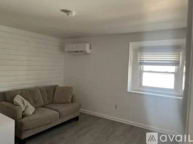 Main picture of 8486 Byrd Rd