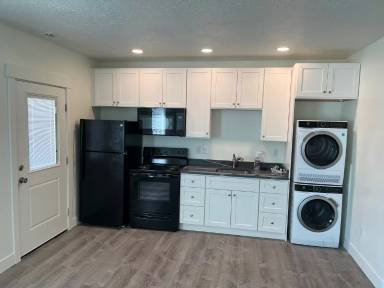 Main picture of 945 W Shadow Brook Ln