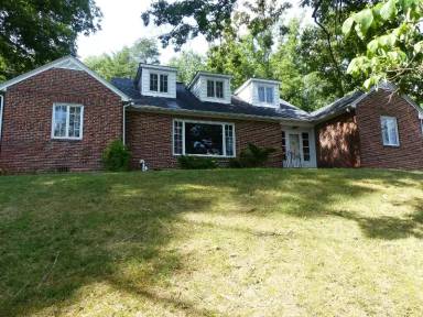 Main picture of 1610 Spring Valley Dr