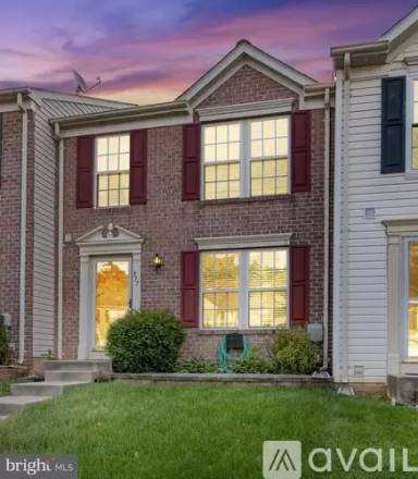 Main picture of 577 Macintosh Cir