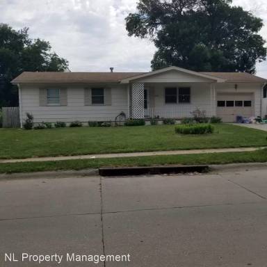 Main picture of 3105 Cottonwood Ln