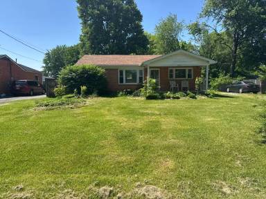 Main picture of 5702 Locust Way