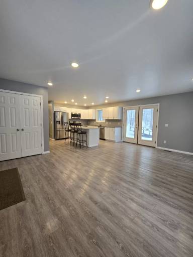 Main picture of 1796 E Lake Mitchell Dr