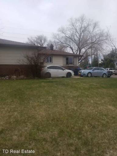 Main picture of 301 Bocage Dr