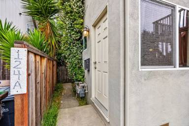 Main picture of 124 Pine St