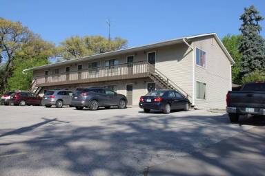 Main picture of 203 River St