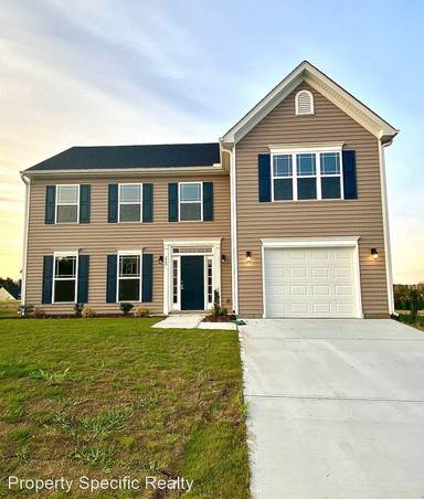 Main picture of 215 Rosewood Ln