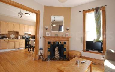 Main picture of 2533 Lyndale Ave S
