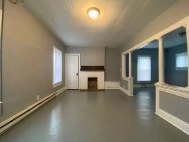Main picture of 210 Volkenand Ave