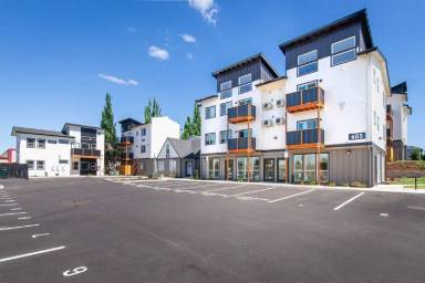 Main picture of 621-646 Plymouth Dr NE